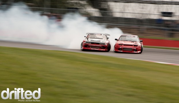 Close twin drifting