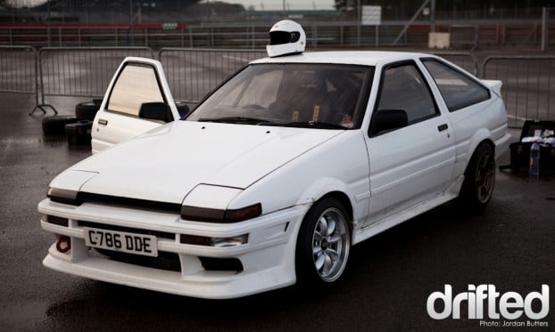 White AE86 Corolla Drift