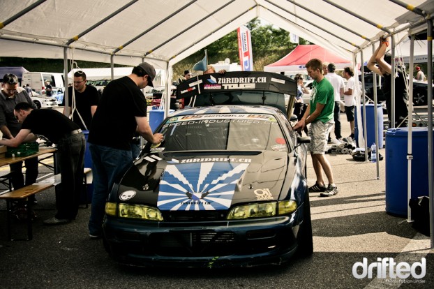 After the technical inspection, the cars were ready for drifting