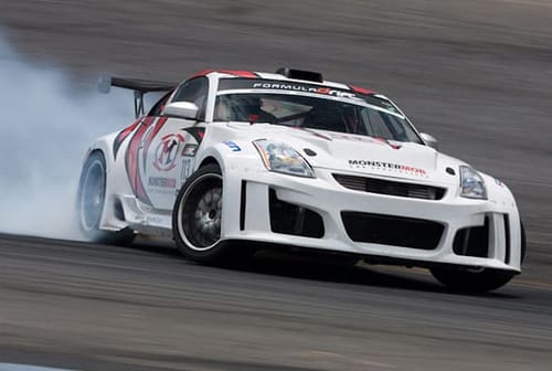 Formula Drift - into the oval