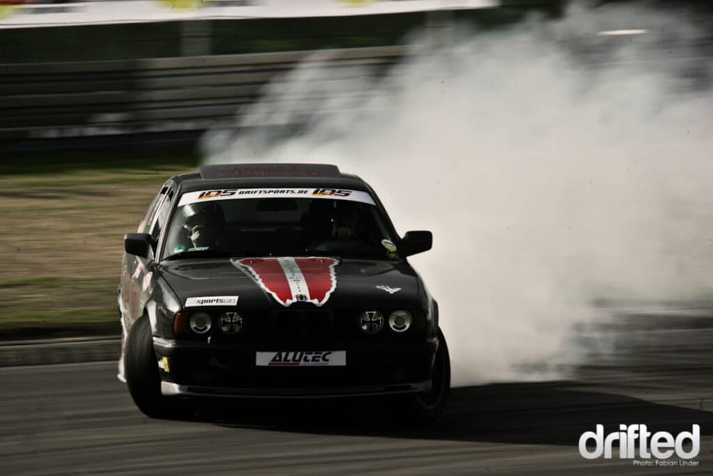 One of the first drivers who felt comforable with the new track layout: Oliver Scheurich aka."Hesse James", he rides this M5 as daily!
