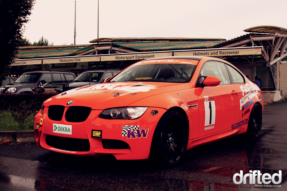 This drift car of the Italian Stella D1 series wasn´t competing, id love to see this lovely E92 wrecking some tires.