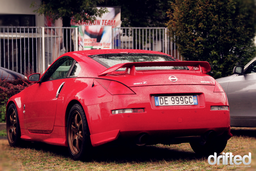 Nice Nismo 350Z on the parking lot