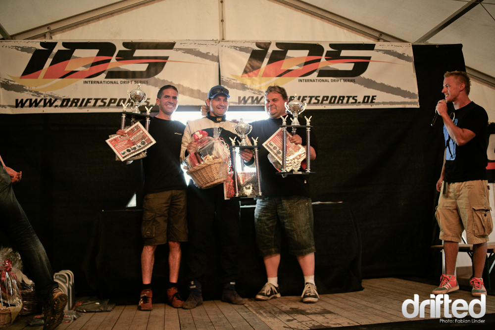 the winners of the street championship: 3rd place: Dimitri Lust, 2nd place Hans-Jürgen Reis E46 M3 , 1st place Markus Müller E46 330i