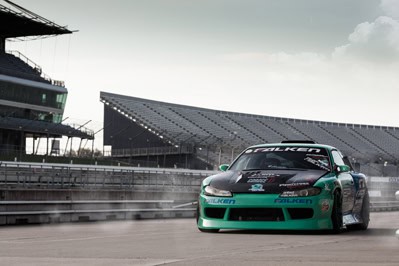 VIDEO: Drifting into Fifth Gear