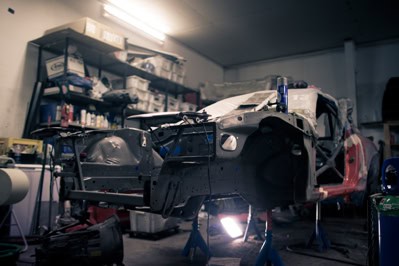 BEHIND THE SCENES: An S13 & a Barn in The Woods