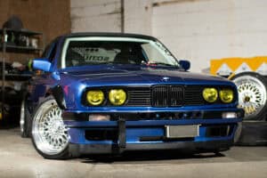 V8 BMW E30
