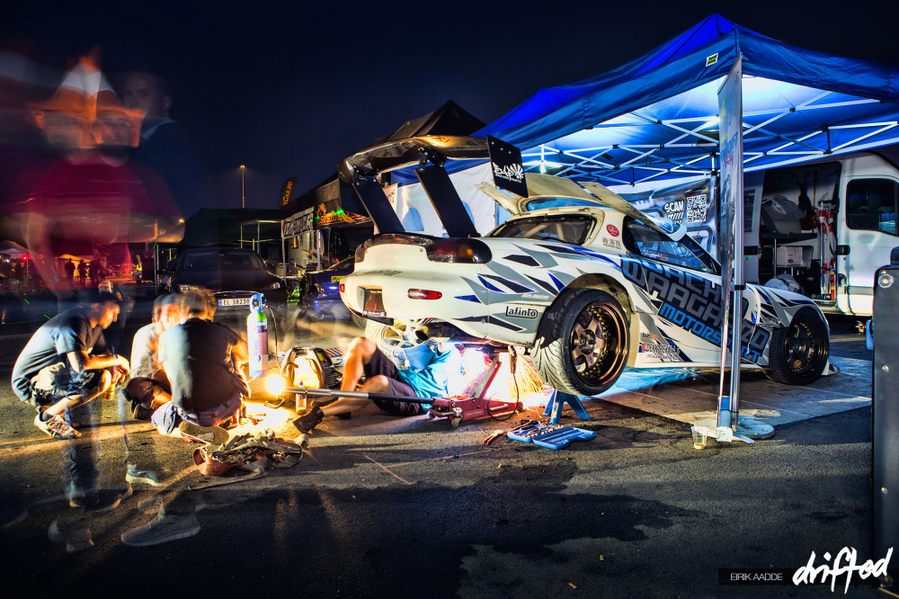 Waagaard working late at night to fix his car for Gatebil Rudskogen