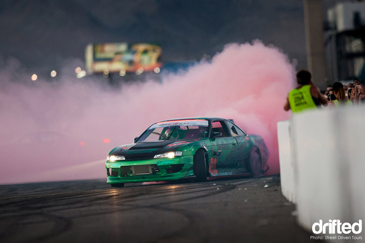 get nuts nissan s14 drifting