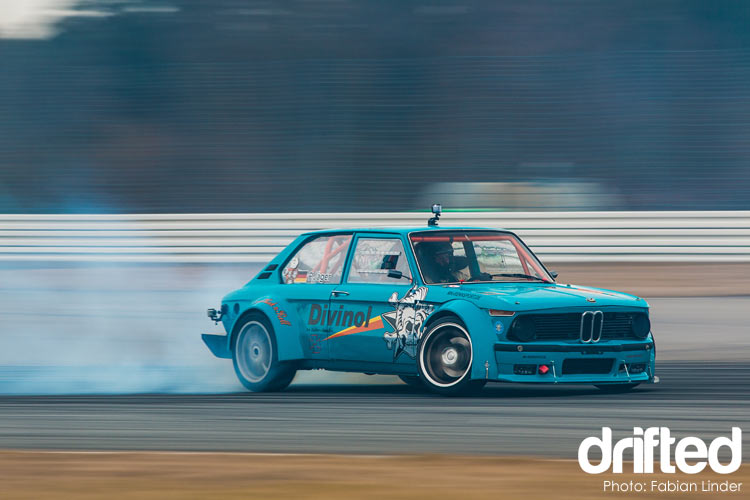 bmw 2002 drift