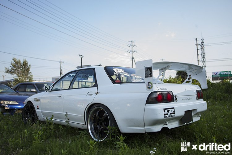 Nissan Skyline R32 Four Door side