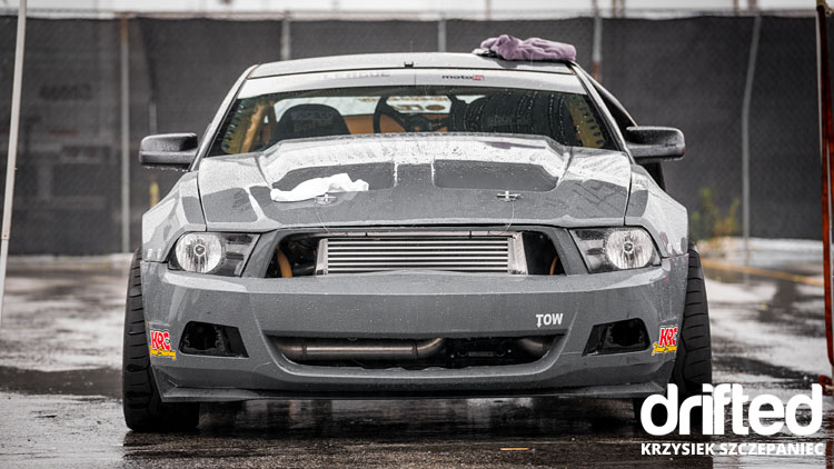 ford mustang drift car in pits