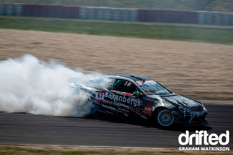 mercedes-drifting-2