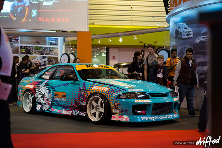 nissan skyline r33 show