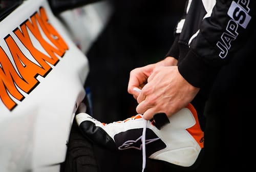 racings shoes thumbnail