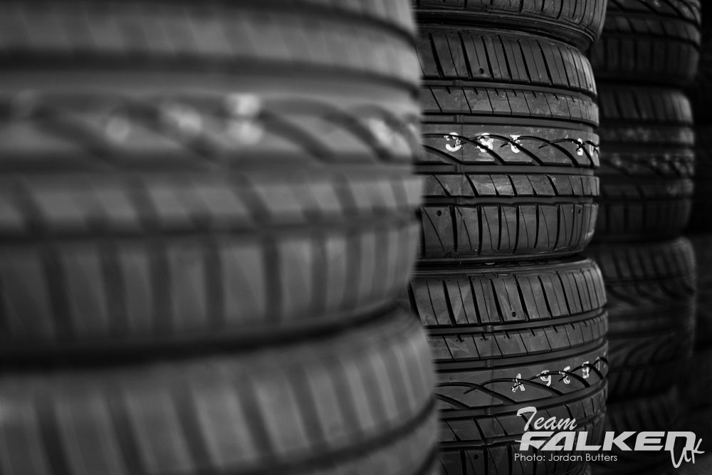 stack of tyres for drifting