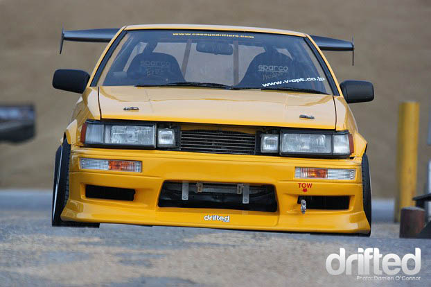 toyota corolla ae86 hachi roku yellow front drift drifting drifted