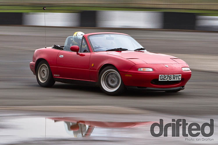 mazda miata na1 drift drifting red sideways mazda