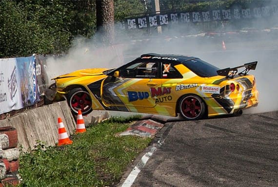 Snap Oversteer – What Exactly Is It?