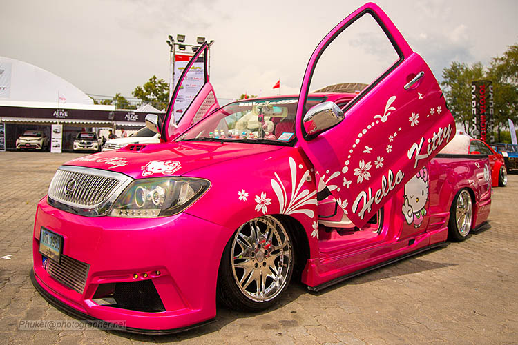 pink toyota hilux hello kitty pickup truck lambo doors