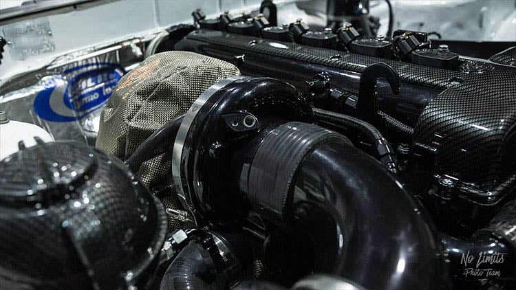 close up 2jz silvia turbo charger