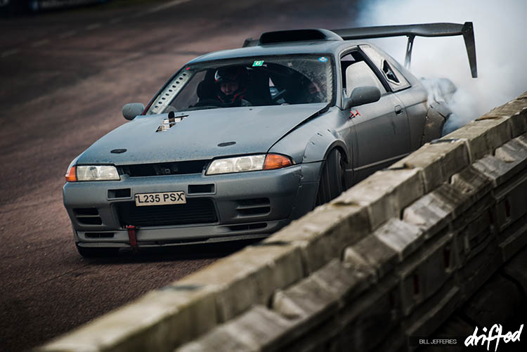 grey r32 widebody skyline