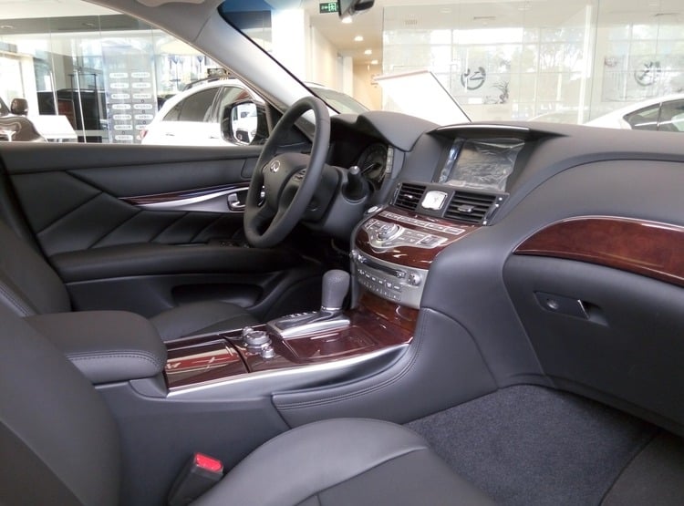 q70 interior infiniti q50 vs q70