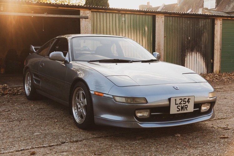 mr2 toyota sports car