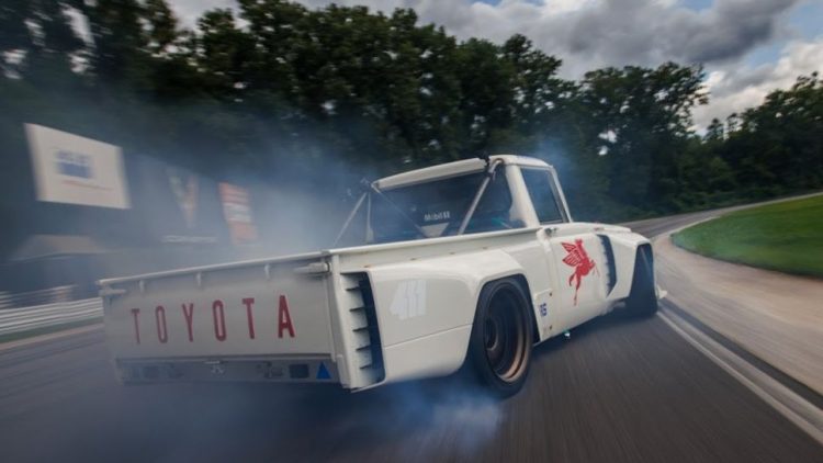 ryan tuerck 1966 toyota stout drift pickup rear