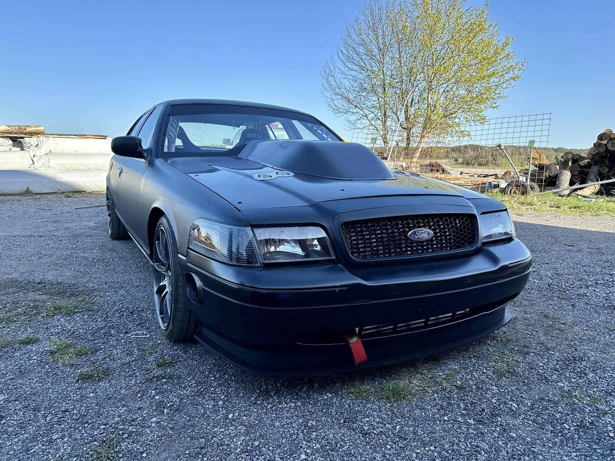 This 27-liter Twin-Turbo Crown Vic Is The Definition Of Madness - Image This 27-liter Twin-Turbo Crown Vic Is The Definition Of Madness - Image 8