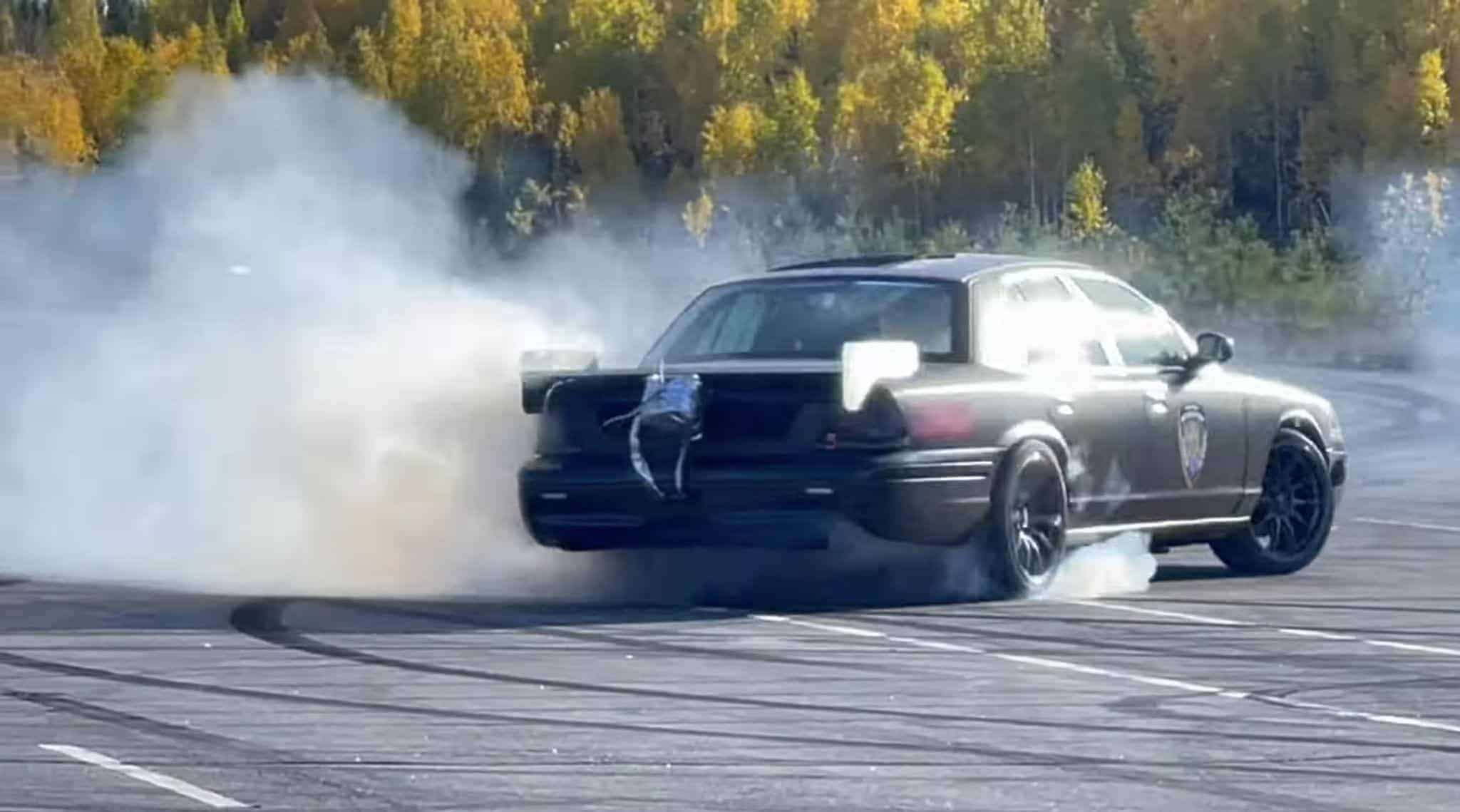 This 27-liter Twin-Turbo Crown Vic Is The Definition Of Madness - Image This 27-liter Twin-Turbo Crown Vic Is The Definition Of Madness - Image 10