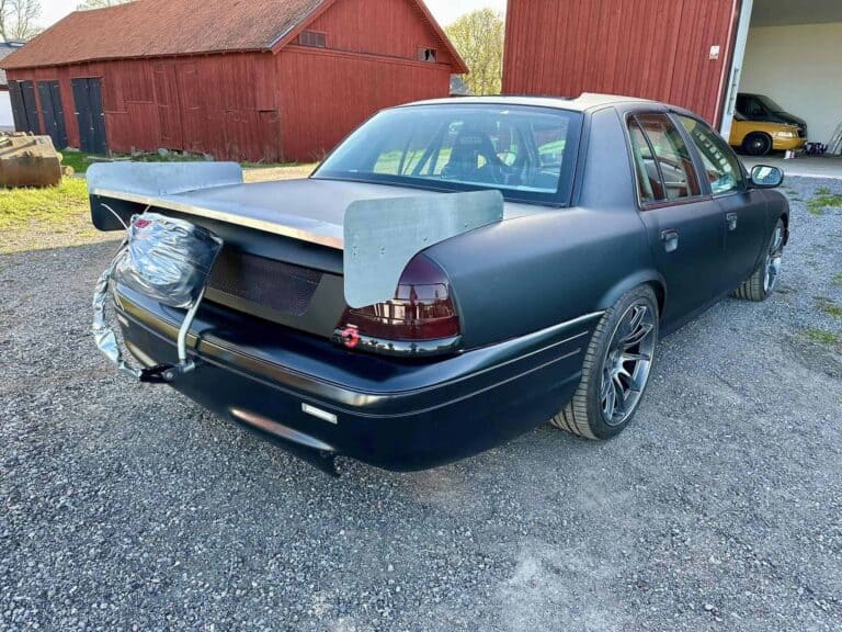 This 27-liter Twin-Turbo Crown Vic Is The Definition Of Madness - Image 11