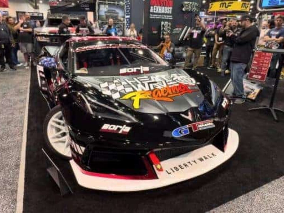 thumbnail-matt-field-unveils-