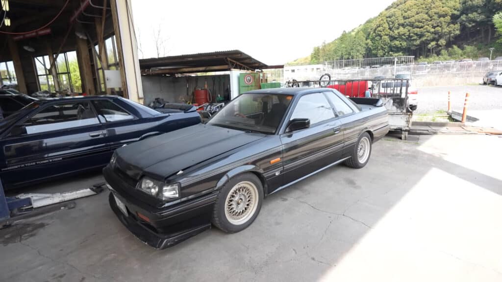 This Crazy Skyline Graveyard Has More R31s Than You Knew Existed - Image 13