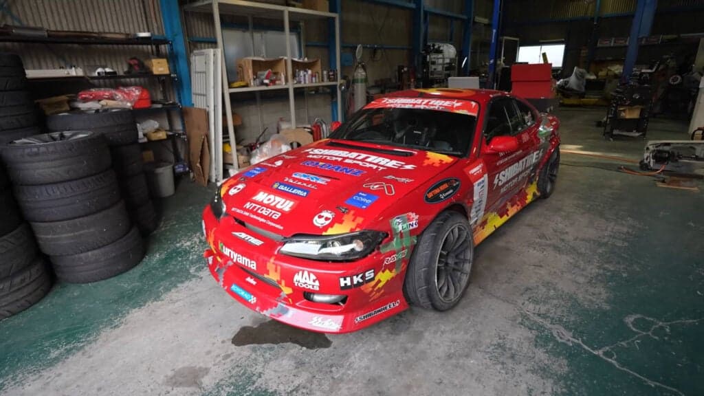 This Crazy Skyline Graveyard Has More R31s Than You Knew Existed - Image 19