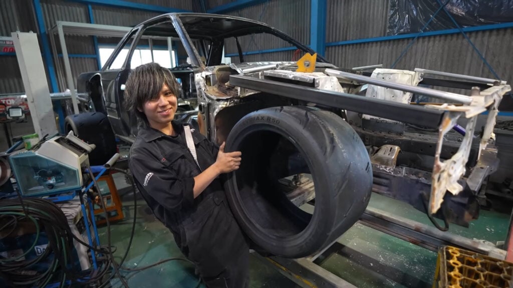 This Crazy Skyline Graveyard Has More R31s Than You Knew Existed - Image 23