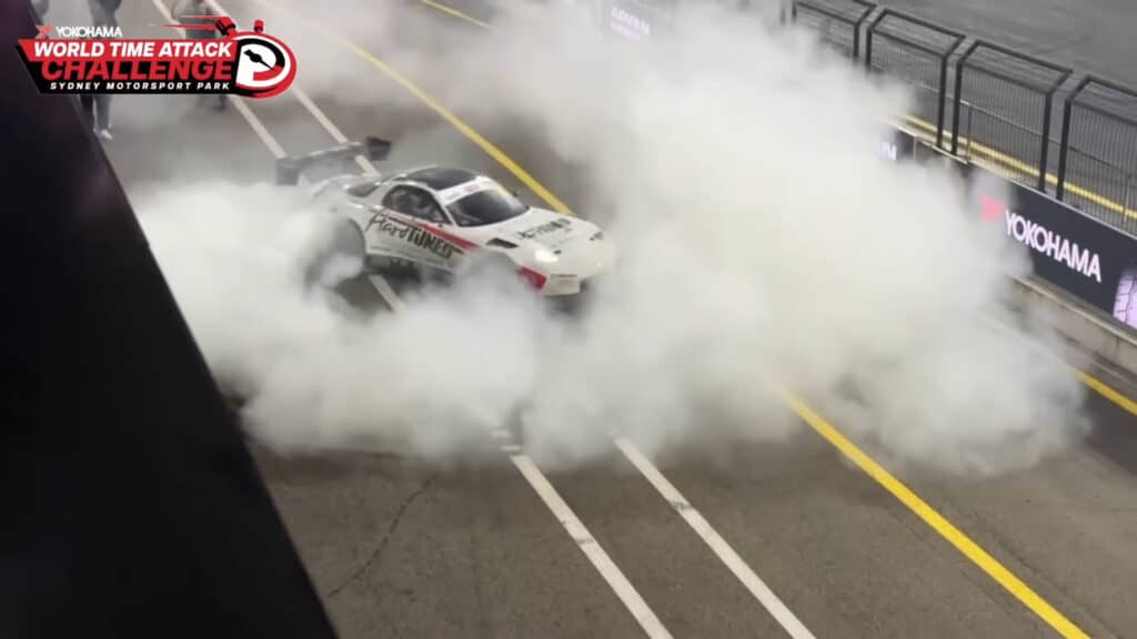 Japanese Driver Sparks Outrage With Smoky Donuts In World Time Attack Pit Lane - Image Japanese Driver Sparks Outrage With Smoky Donuts In World Time Attack Pit Lane - Image 7