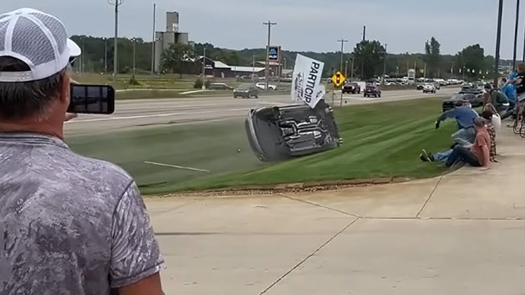 Yep, Another Mustang Crash, But This Might Be The Most Bizarre One Yet - Image Yep, Another Mustang Crash, But This Might Be The Most Bizarre One Yet - Image 6
